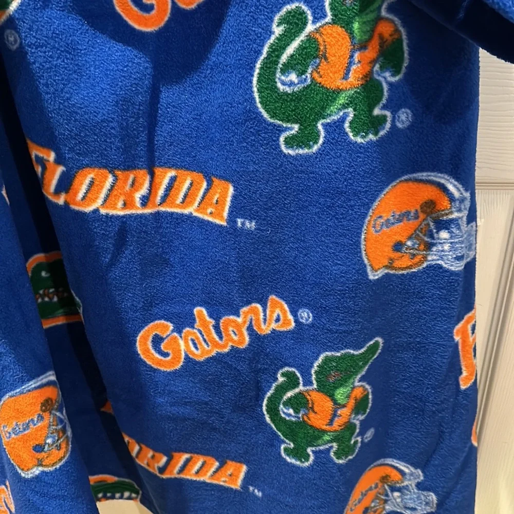 Small UF Florida Gators orange and blue Snuggies blanket - with sleeves